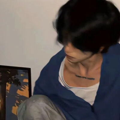 模糊男生头像