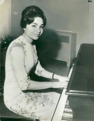 伊朗末代王后法拉赫