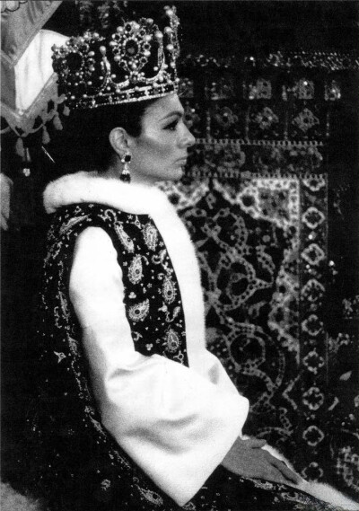 伊朗末代王后法拉赫