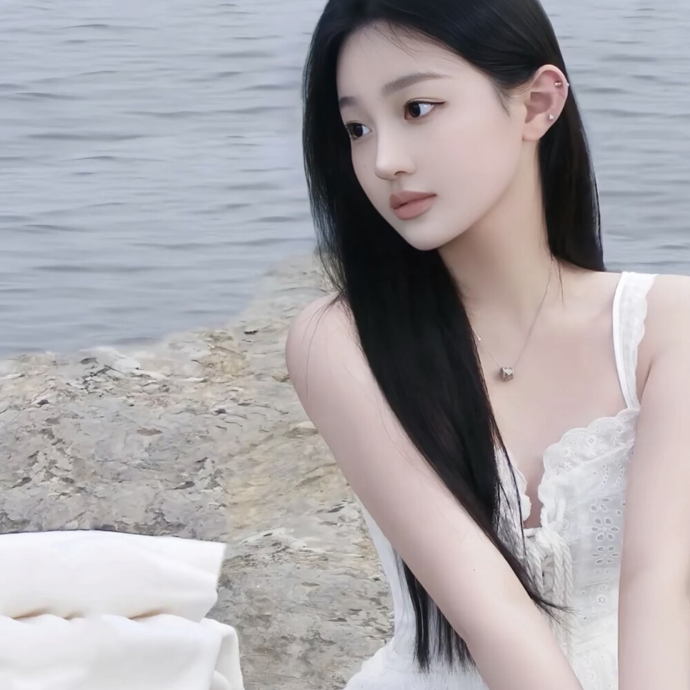 女