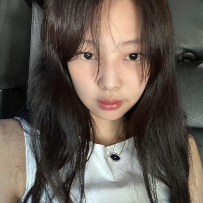 金智妮 JENNIE