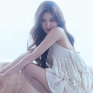 赵露思

背景图注望山川