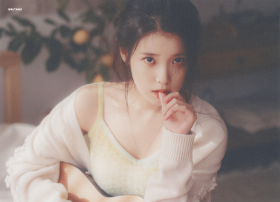 IU | 六期会员礼扫图
cr:砂糖收藏家