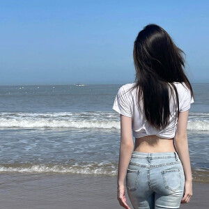背影女头