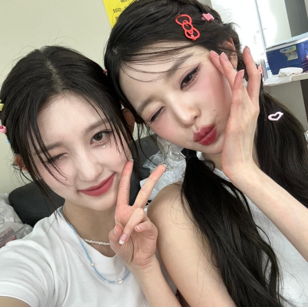 张元英 金秋天 安宥真 liz