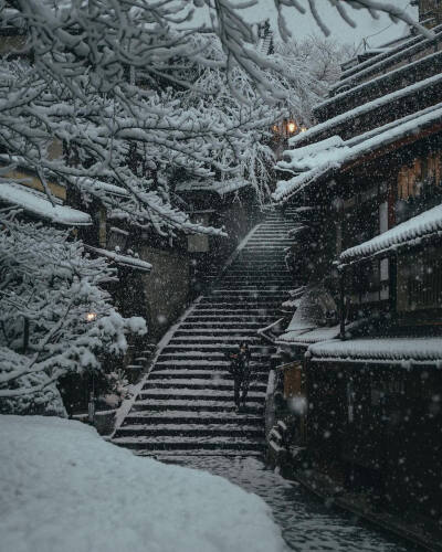 日本 京都 三年坂 雪憂愁