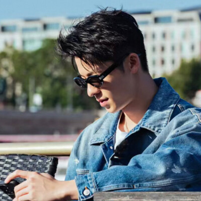 男头
许光汉 我那在娱乐圈上班的老公
#许光汉##无水印头像##许光汉greghan[超话]# 