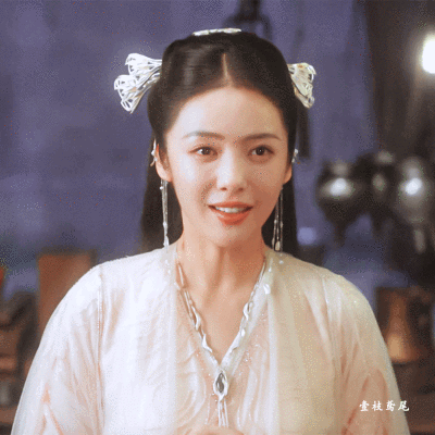 蔡文静 | 银妆
cr:壹枝鸢尾