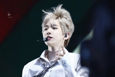 BAEK HUG