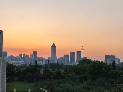 好看的夕阳背景图。