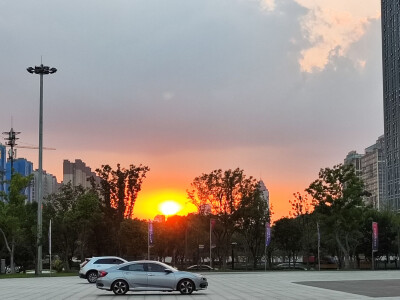 好看的夕阳背景图。