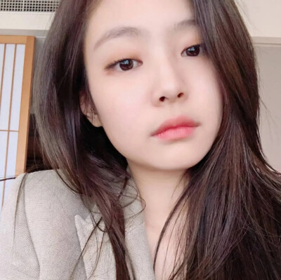 Jennie 金智妮 Blackpink 杂志 香奈儿 时尚 自拍 爱豆