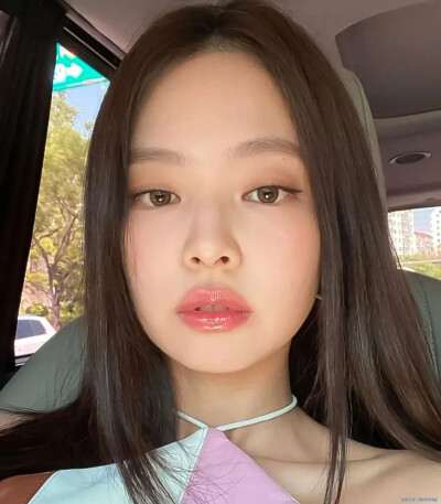 Jennie 金智妮 Blackpink 杂志 香奈儿 时尚 自拍 爱豆