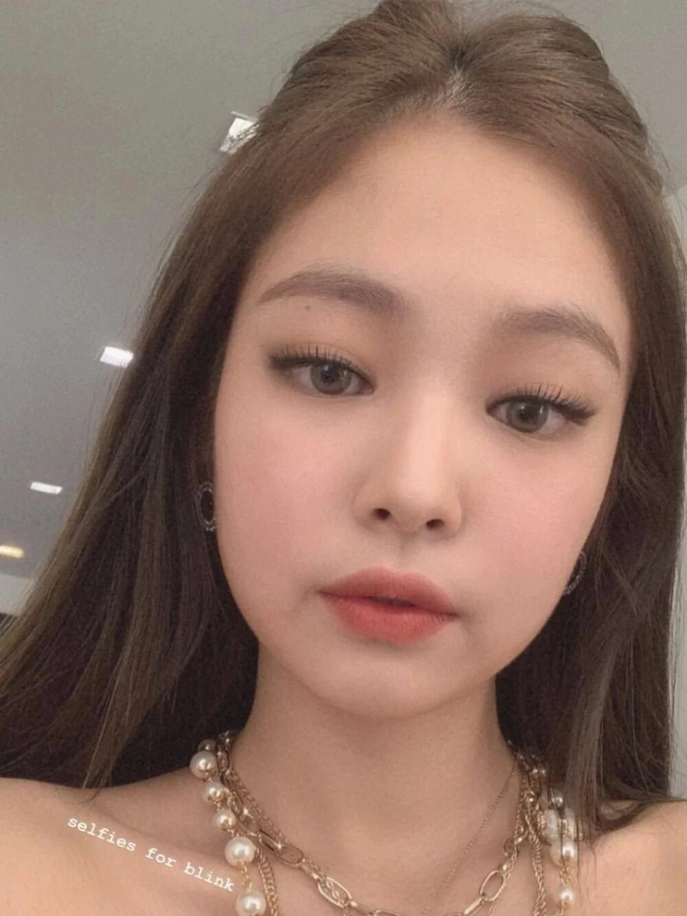 Jennie 金智妮 Blackpink 杂志 香奈儿 时尚 自拍 爱豆