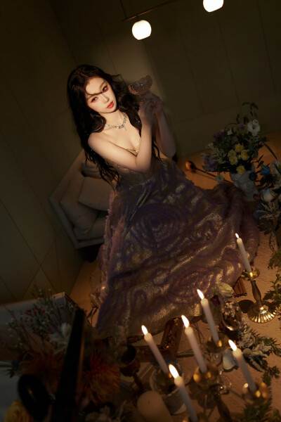 #虞书欣[超话]##虞书欣新歌未完待续首唱舞台##虞书欣再唱失忆# 我喜欢我的形状，不规则多漂亮，就算会受伤～也当作我的妆，钻石被打磨过才漂亮