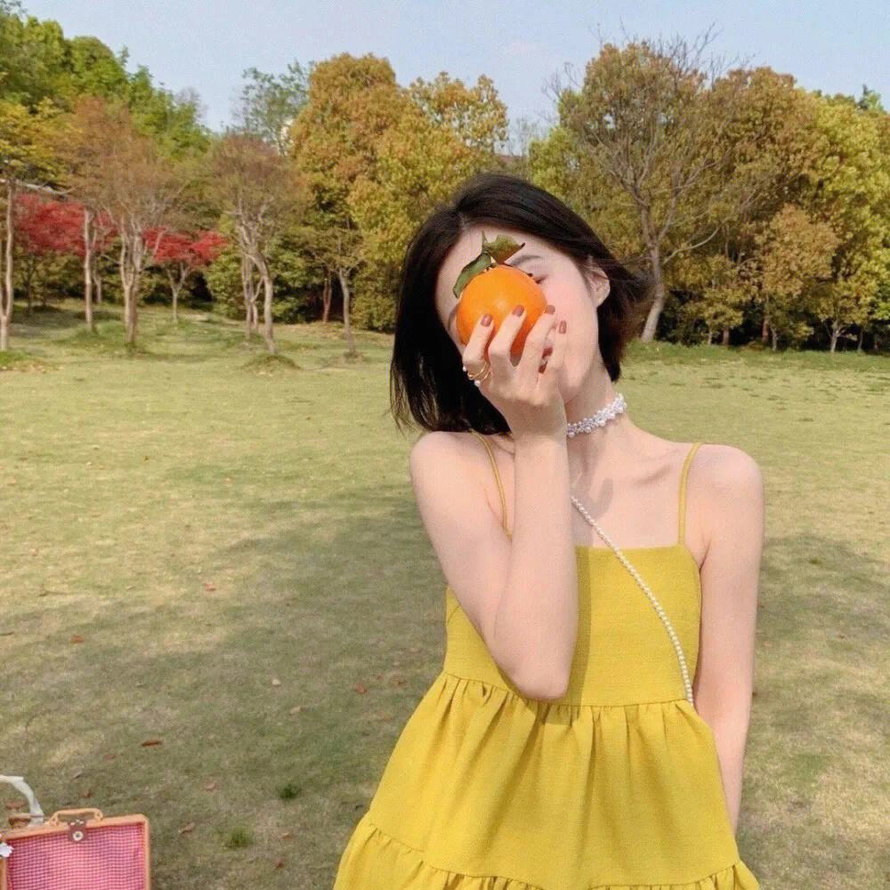 氛围感短发女生头像