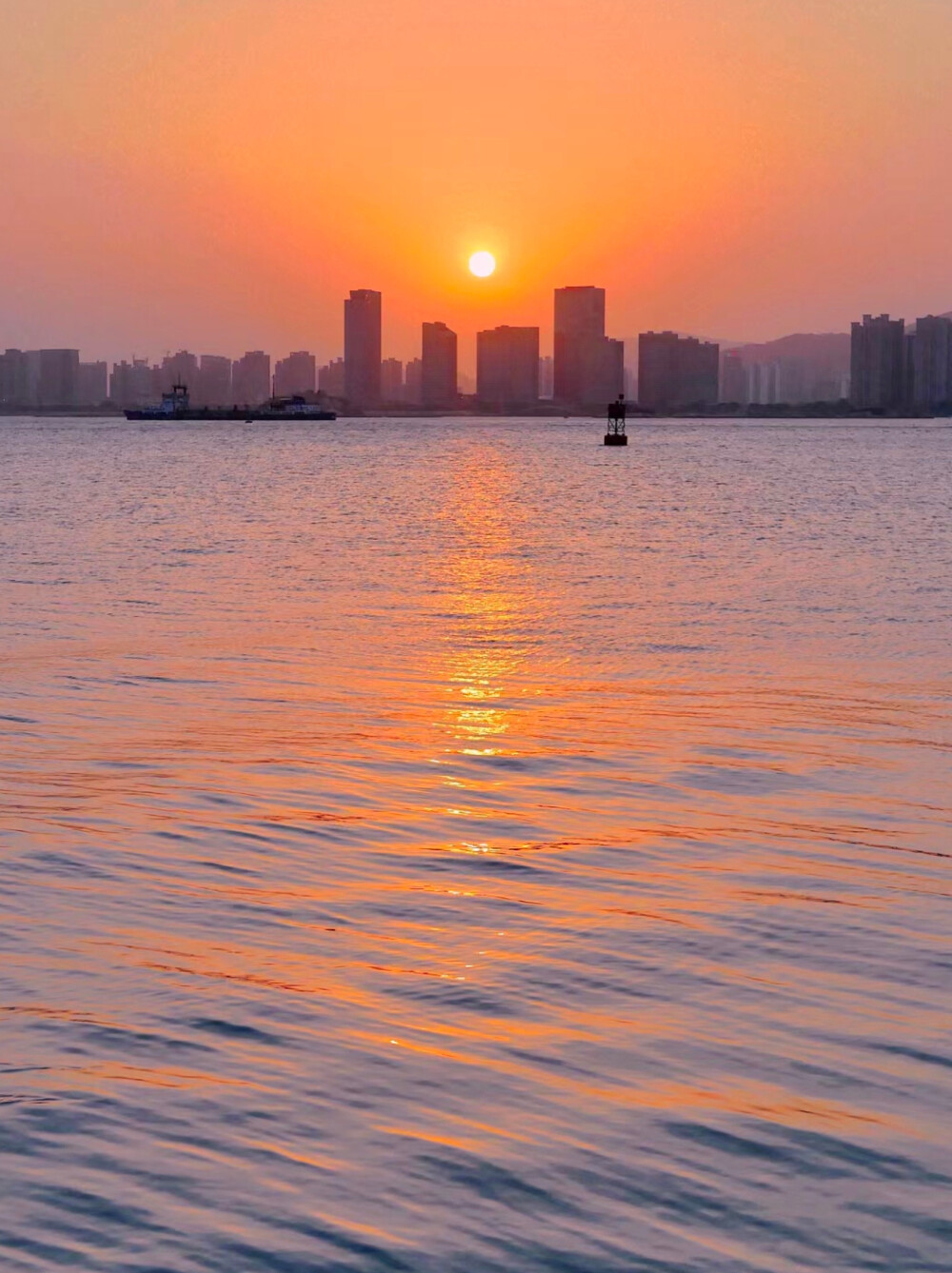 ゛夏天的晚霞永远热烈
