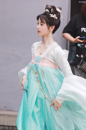 花轿喜事 田曦薇