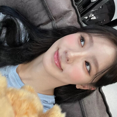 金贤真
金玟庭
赵美延
张圭真