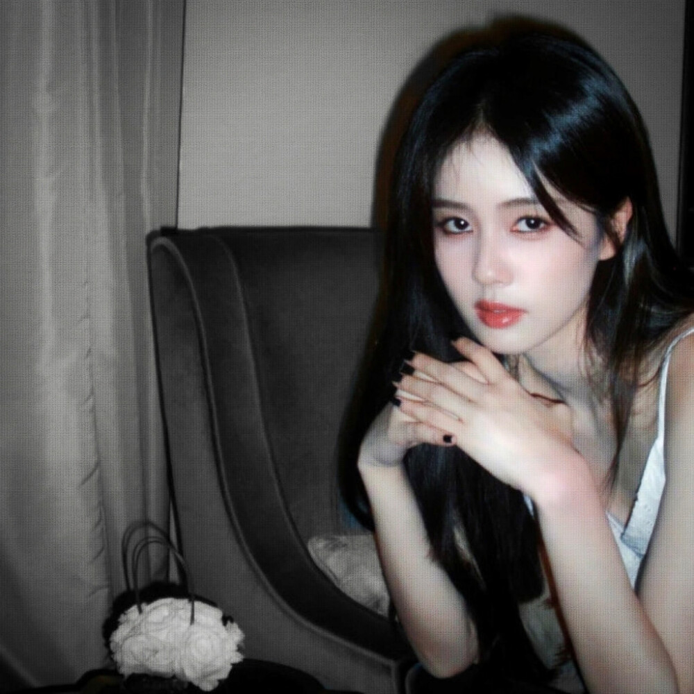 白玫瑰也有变成黑玫瑰的一天