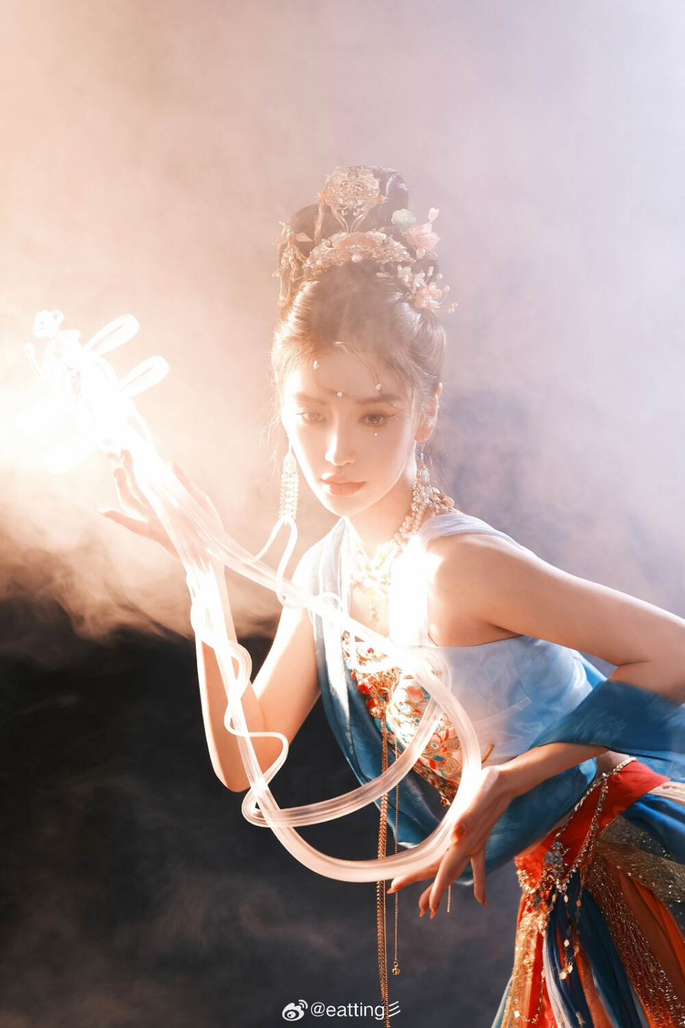 #angelababy#“ 敦 煌 神 女 ” ​​​
摄影@eatting彡