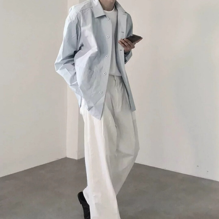 男生头像
你看自由这个词 原本就长得条条框框的
#男生头像##男头##头像#