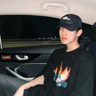 真人男生头像 ｜ 高清男头 ｜ 素质拿图