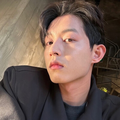 真人男生头像 ｜ 高清男头 ｜ 素质拿图