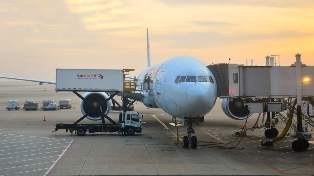 浦东机场国际区，瑞士国际航空吐槽哥座驾A340-313X，大白菜A330-300，新西兰航空787-9，国货747-400F，加拿大航空777-300ER