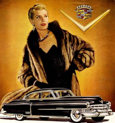 1950年-1951年，凯迪拉克（Cadillac）汽车广告中穿皮草的模特 ​​​