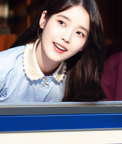 IU | Clalen
cr:__南宫_