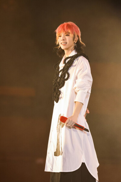 赋予灯光生息，穿越万变场景，乘时空飞梭，捕捉十年回忆。未来，亦无止境。 ​​​2023/9/28