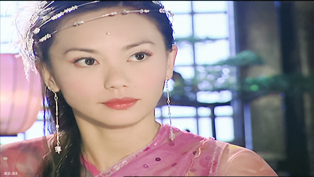 郭妃丽 | 殷素素
cr:HD-BX甜心