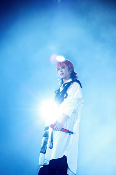 赋予灯光生息，穿越万变场景，乘时空飞梭，捕捉十年回忆。未来，亦无止境。 ​​​2023/9/28