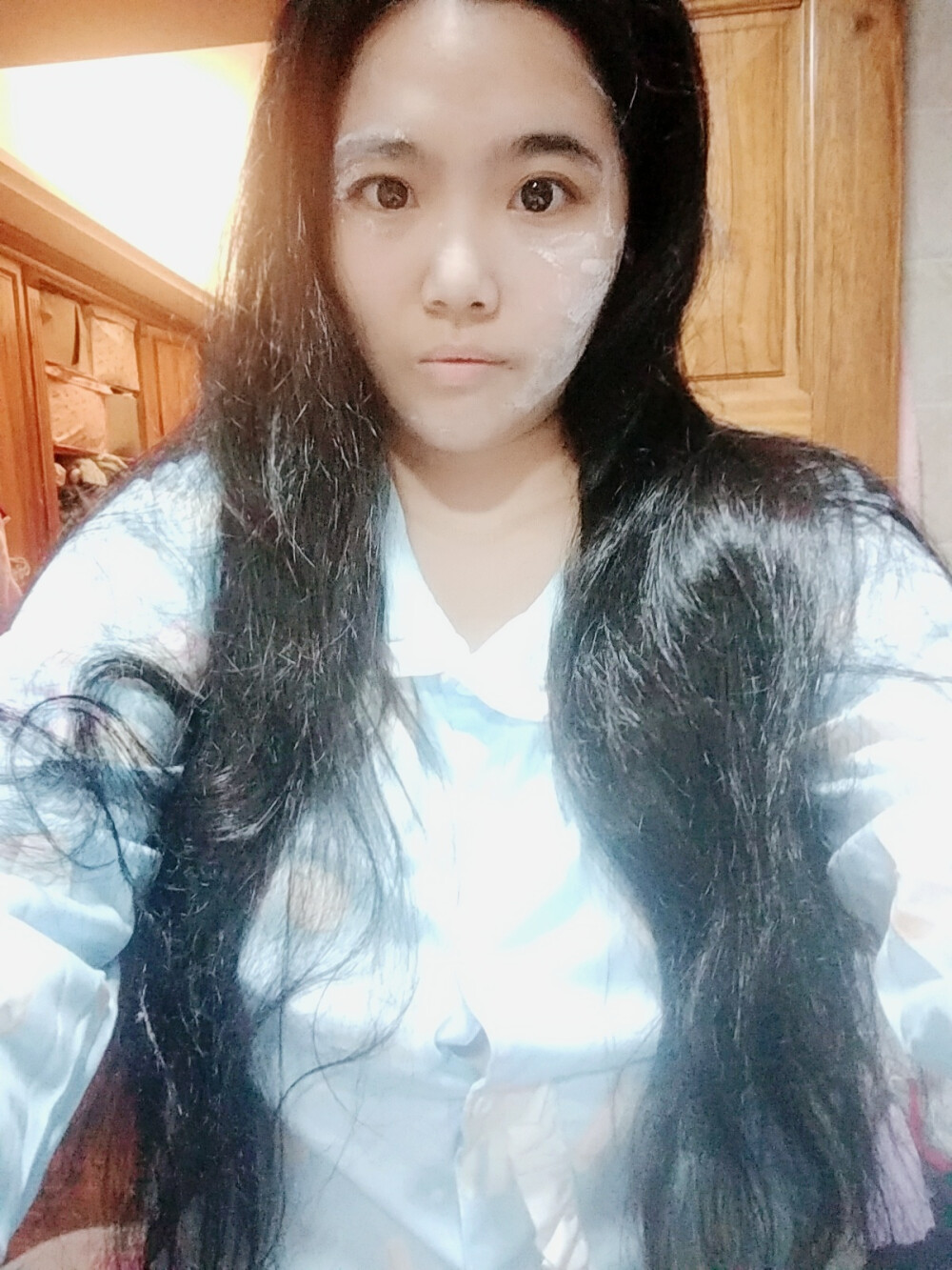 左脸面瘫有灰色胎记长头发邱莹莹 在家 状态 网上买来自己穿的衣服鞋子包包 不姓杨 不是代买不是助理