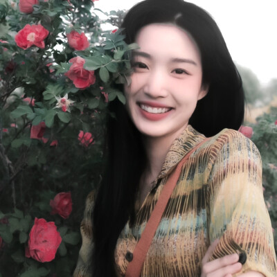 ：想见你在晴天在雨天在每一秒之间。