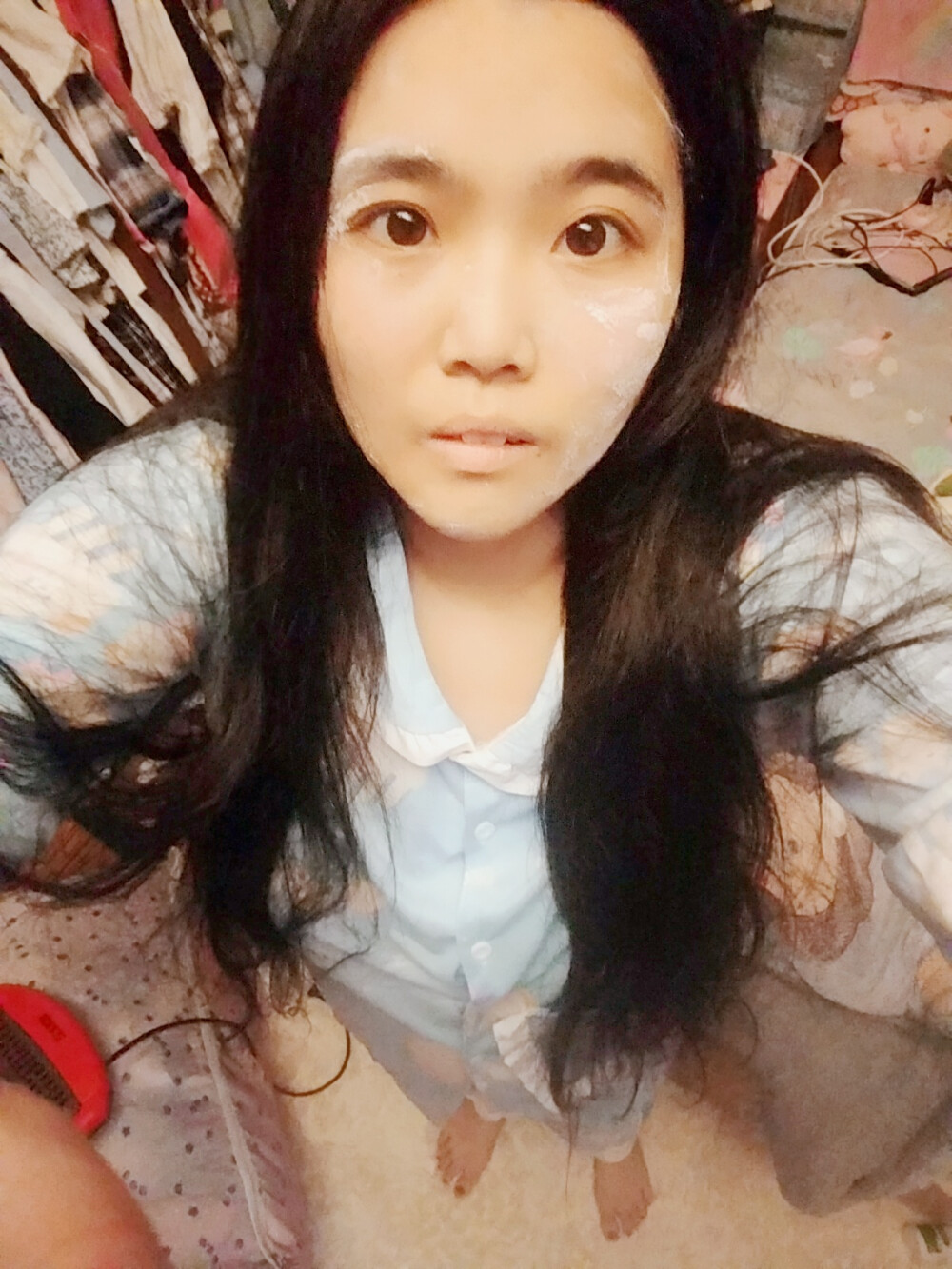 左脸面瘫有灰色胎记长头发邱莹莹 在家 状态 网上买来自己穿的衣服鞋子包包 不姓杨 不是代买不是助理
