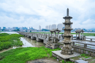 闽 泉州 万安桥石塔