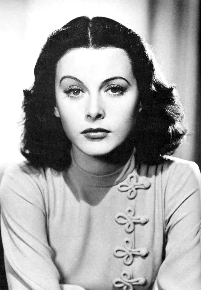 1940年，Hedy Lamarr（海蒂 拉玛）为电影《某某同志》拍摄剧照。 ​​​