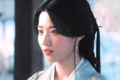 卢昱晓 | 上官浅
cr:见桃青