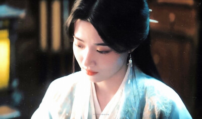 卢昱晓 | 上官浅
cr:见桃青