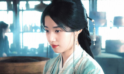 卢昱晓 | 上官浅
cr:见桃青