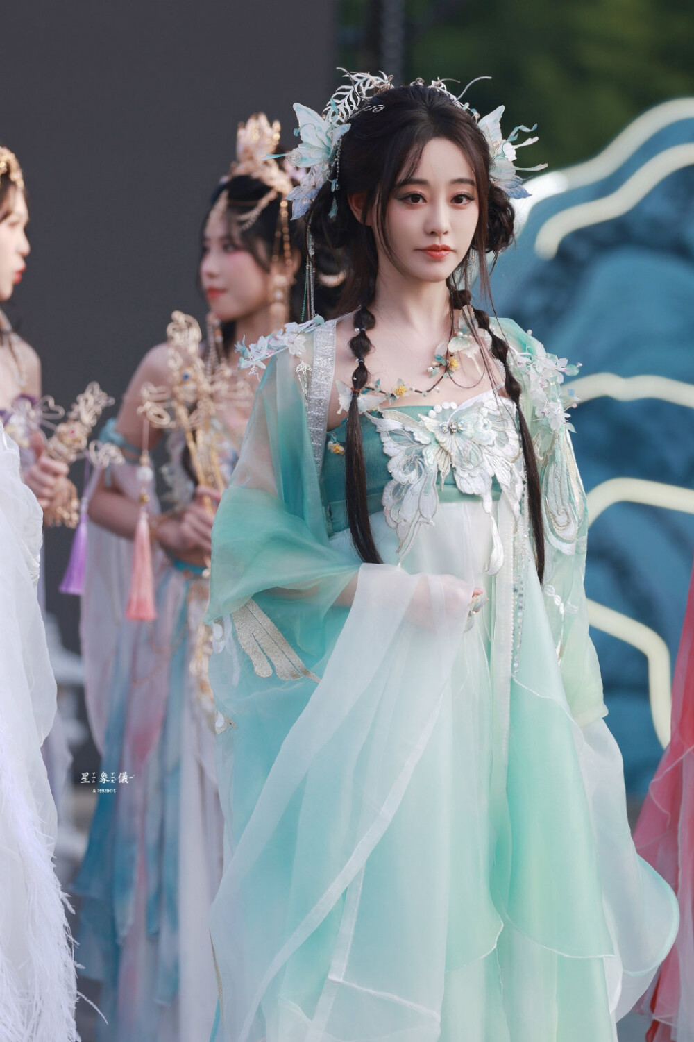 祝绪丹✘国风大典
cr:logo