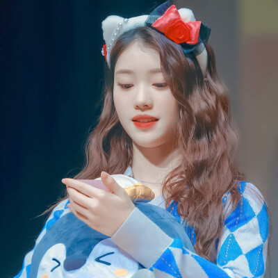 沈小婷
©st_luciddream