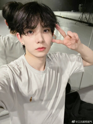 是帅哥美女们呀