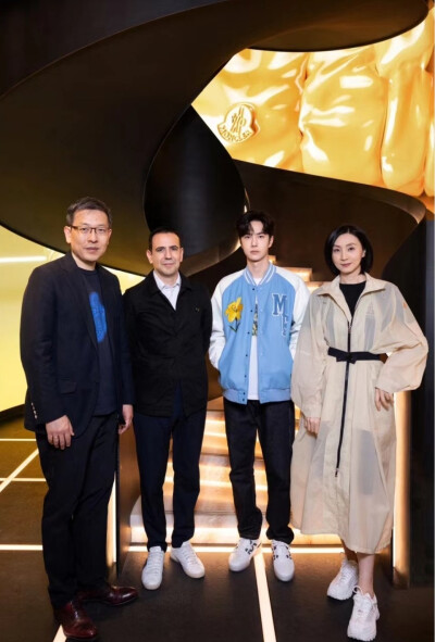 6.21出席Moncler 上海恒隆旗舰店开业庆典