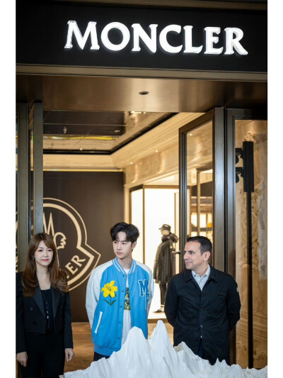 2023.6.21出席Moncler 上海恒隆旗舰店开业庆典