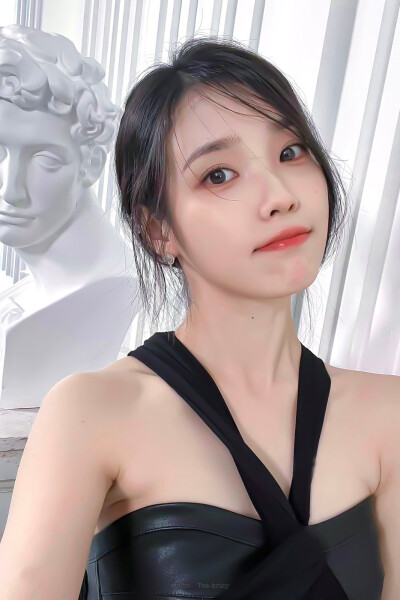 李知恩IU