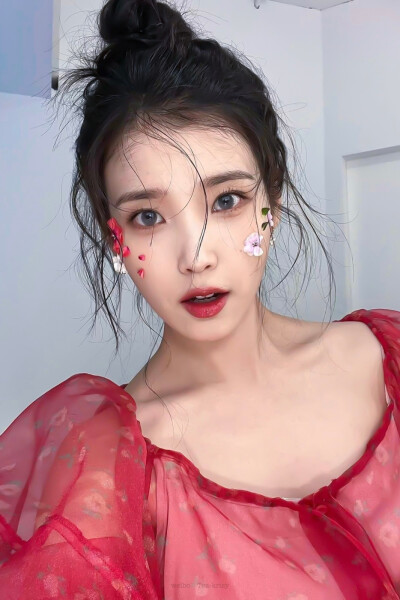 李知恩IU