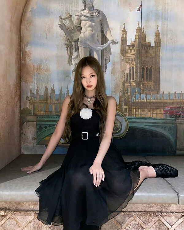 Jennie 金珍妮